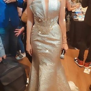Evening gown, fancy gold , size 8